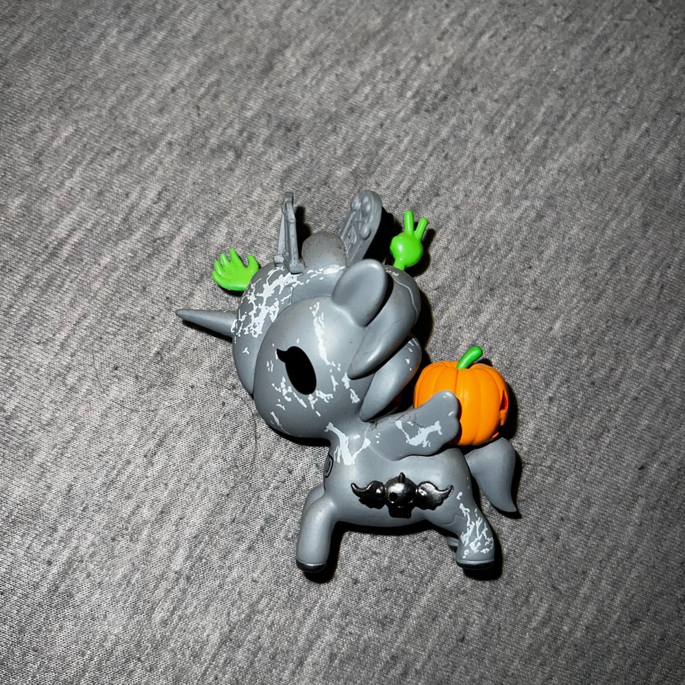 Tokidoki Unicorno After Dark Series 1 Little Tomb